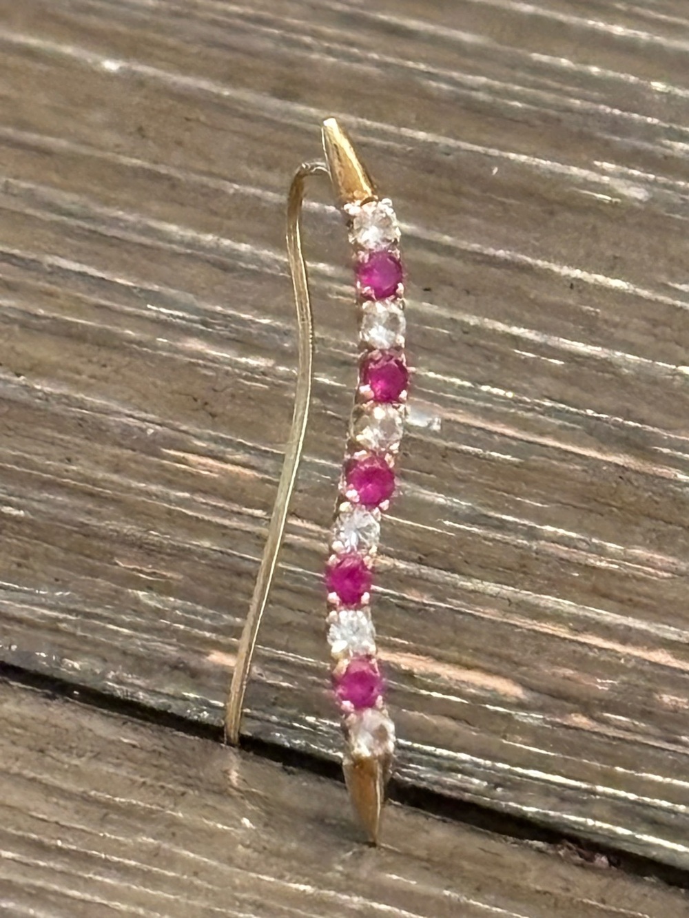 Gold earring
